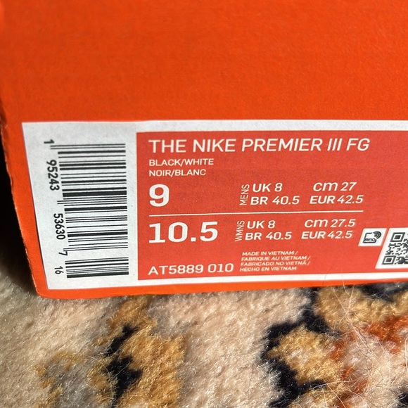 Men’s Nike Premier 3 FG Low-Top Soccer Cleats - Picture 5 of 5